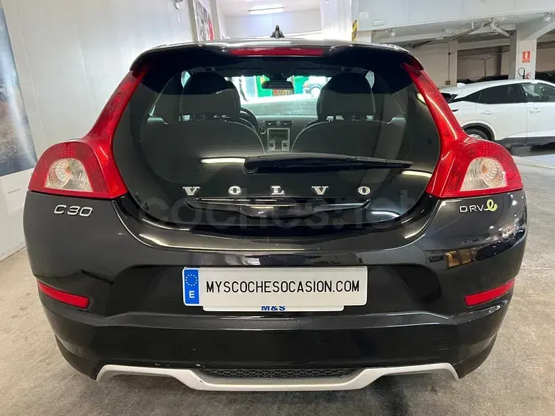 Usado Volvo C30 Momentum 109 CV (80 kW) 2010 Negro Utilitario