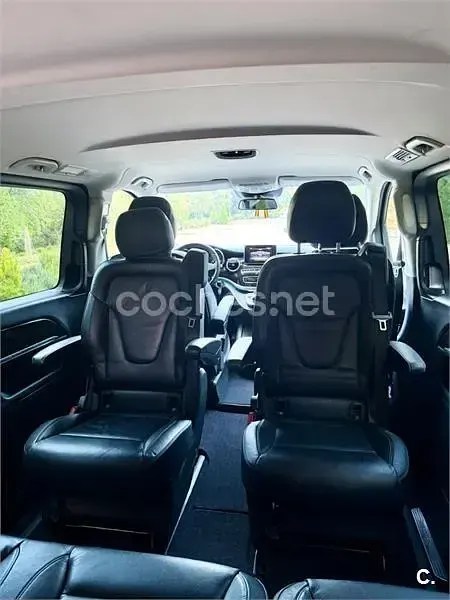 Usado Mercedes V220 Avantgarde 163 CV (119 kW) 2015 Gris / plata Monovolumen