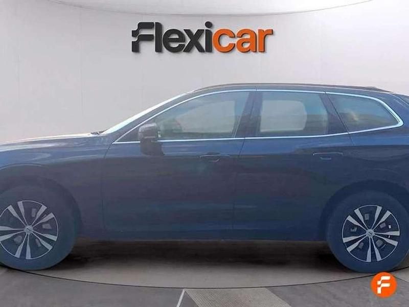 Usado Volvo XC60 Momentum 190 CV (139 kW) 2021 Negro SUV