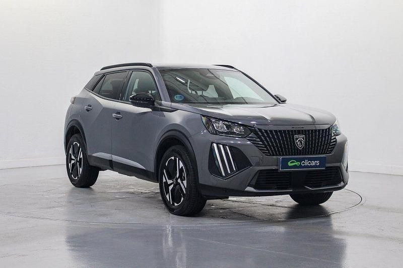 Usado Peugeot 2008 Allure 136 CV (100 kW) 2025 Gris SUV