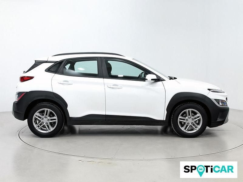 Usado Hyundai Kona 120 CV (88 kW) 2022 Blanco SUV