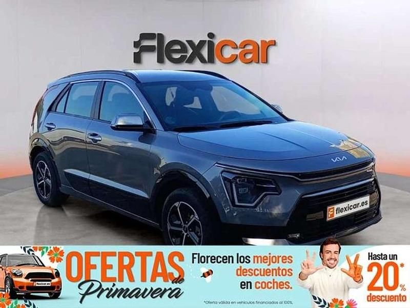 Usado Kia Niro 141 CV (103 kW) 2023 Gris SUV