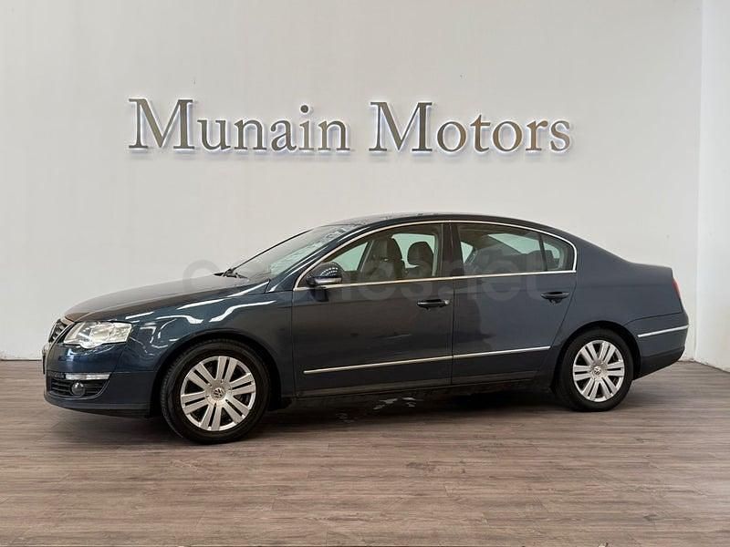 Usado VW Passat Highline 140 CV (102 kW) 2007 Azul Berlina