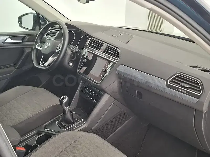 Usado VW Tiguan Life 150 CV (110 kW) 2020 Azul SUV