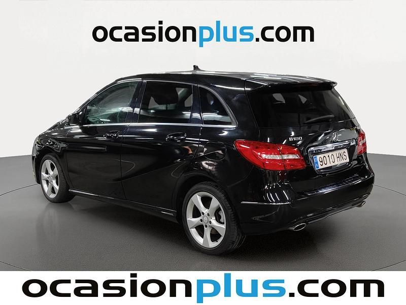 Usado Mercedes B180 109 CV (80 kW) 2013 Negro Monovolumen