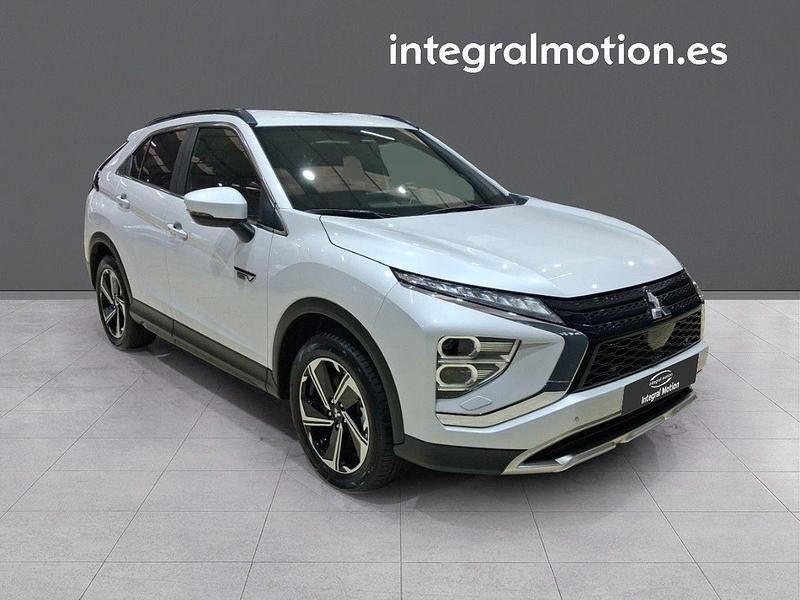 Usado Mitsubishi Eclipse Cross 187 CV (137 kW) 2025 Blanco SUV