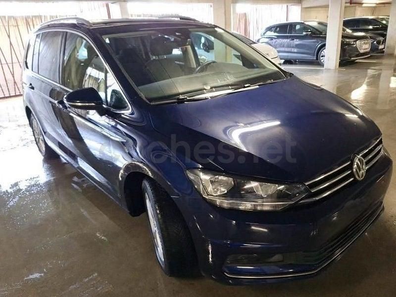 Usado VW Touran Sportline 115 CV (84 kW) 2020 Azul Monovolumen