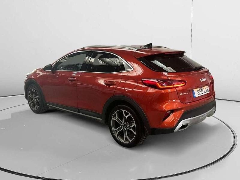 Usado Kia XCeed 162 CV (119 kW) 2022 Naranja SUV