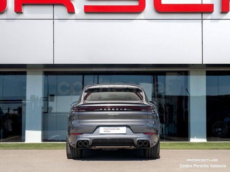 Usado Porsche Cayenne 470 CV (345 kW) 2024 Gris / plata SUV