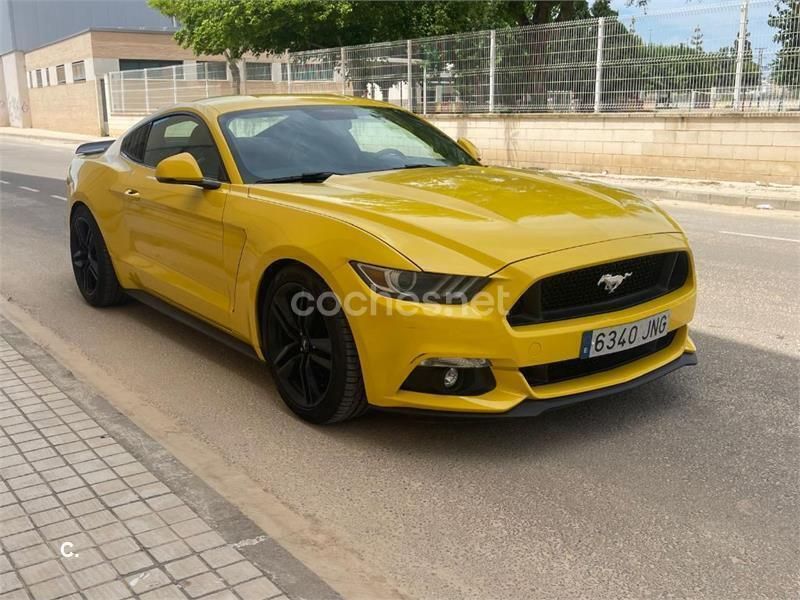 Amarillo Usado 2016 Ford Mustang Fastback Coupe | 34.000 € (Un poco caro) - Imagen 1/4
