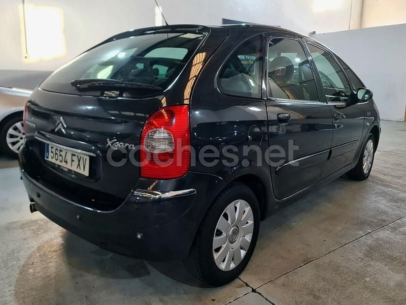 Usado Citroën Xsara Picasso 92 CV (67 kW) 2007 Negro Monovolumen