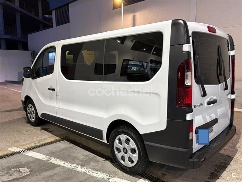 Usado Renault Trafic Authentique 110 CV (80 kW) 2025 Blanco Monovolumen