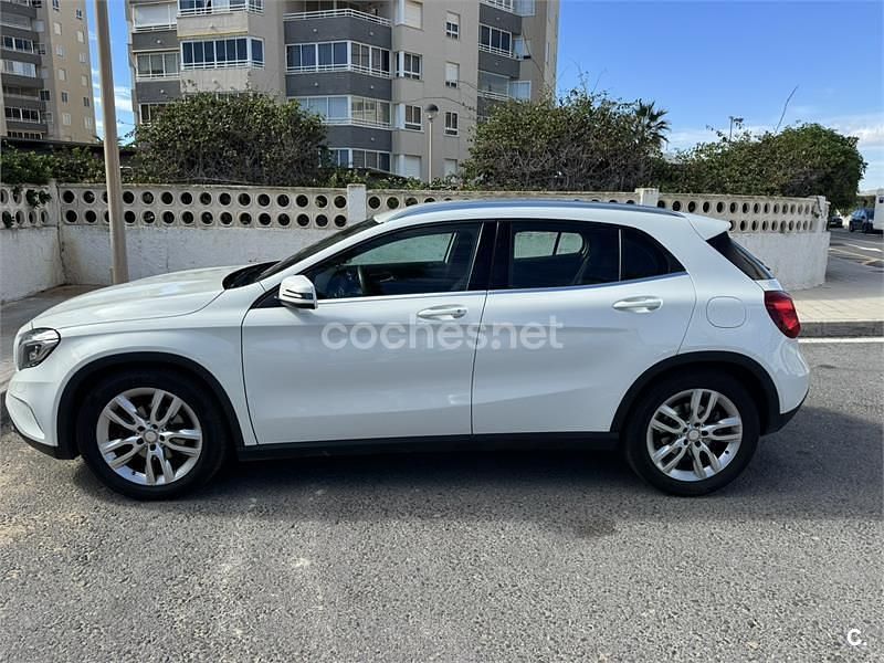 Usado Mercedes GLA200 Urban 136 CV (100 kW) 2017 Blanco SUV