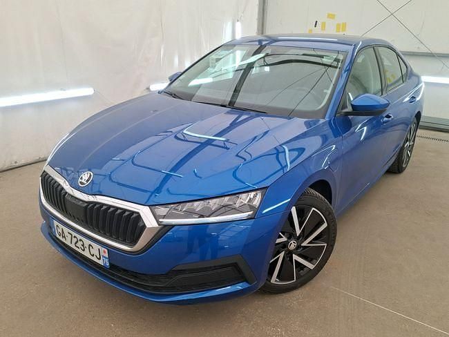 Usado Skoda Octavia Business Line 204 CV (150 kW) 2021 Azul Berlina