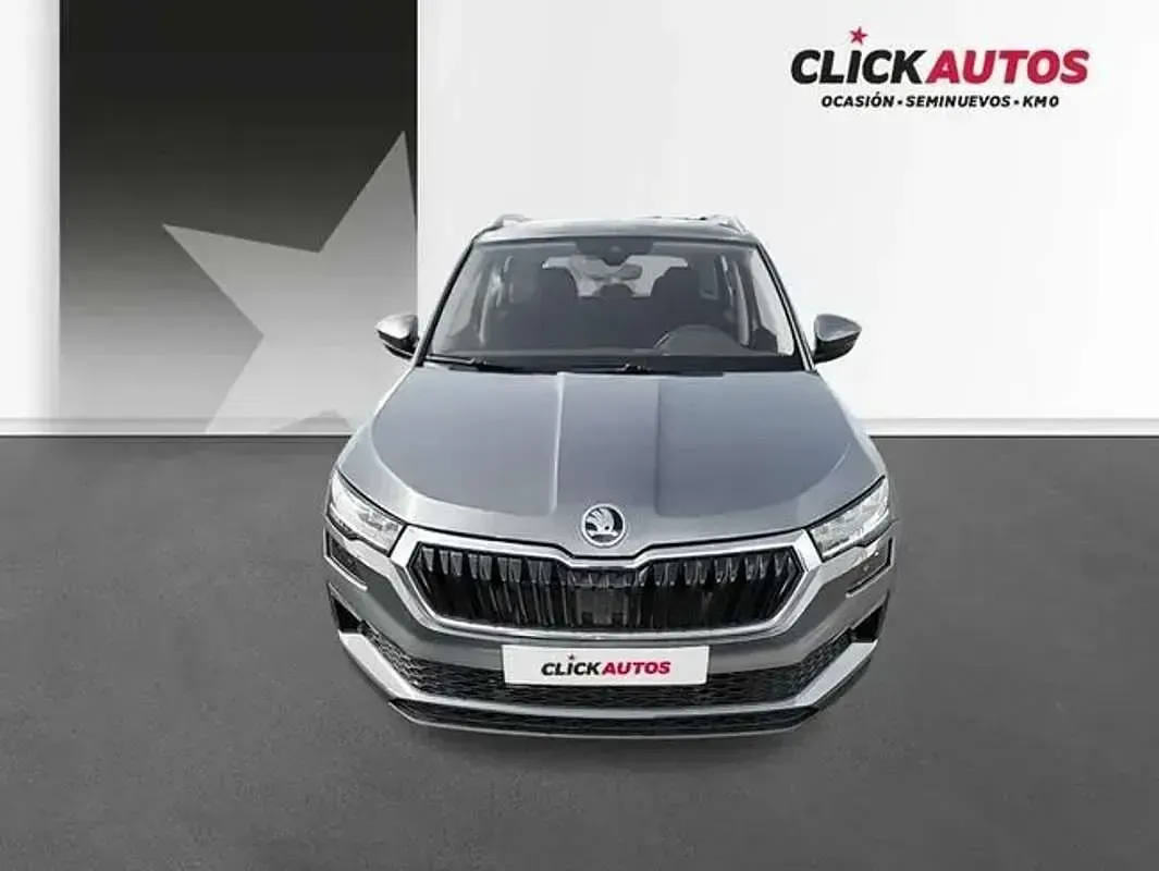 Usado Skoda Karoq Selection 150 CV (110 kW) 2025 Gris SUV
