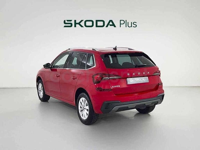 Usado Skoda Kamiq Selection 116 CV (85 kW) 2025 Rojo SUV