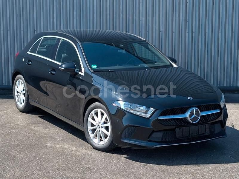 Usado Mercedes A180 136 CV (100 kW) 2020 Negro Berlina