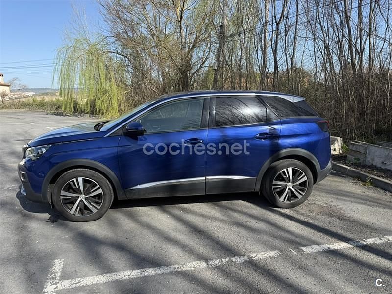 Usado Peugeot 3008 Allure 120 CV (88 kW) 2017 Azul SUV