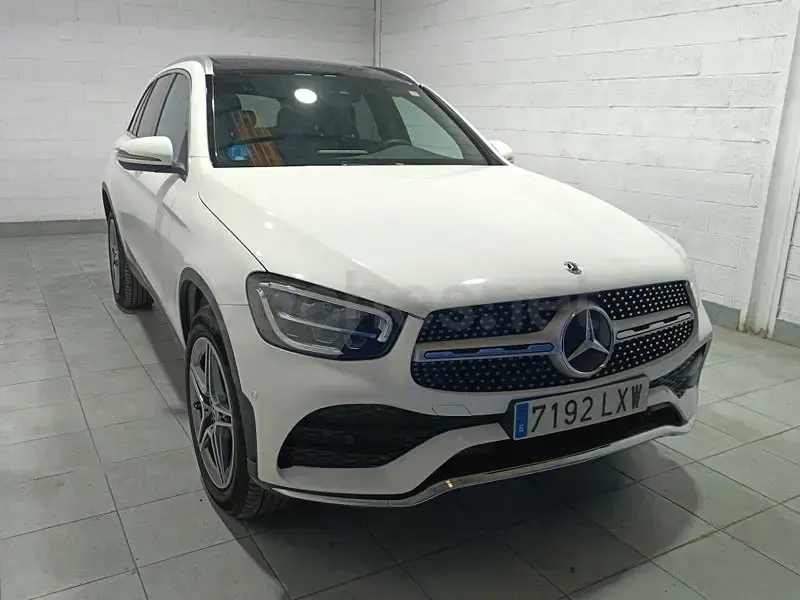 Usado Mercedes GLC300e 320 CV (235 kW) 2022 Blanco SUV