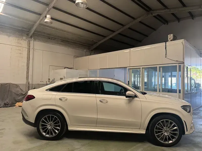 Usado Mercedes GLE350 320 CV (235 kW) 2022 Blanco Coupe
