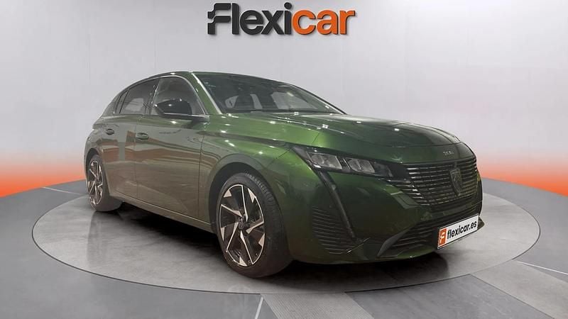 Usado Peugeot 308 SW Allure 131 CV (96 kW) 2022 Verde Familiar