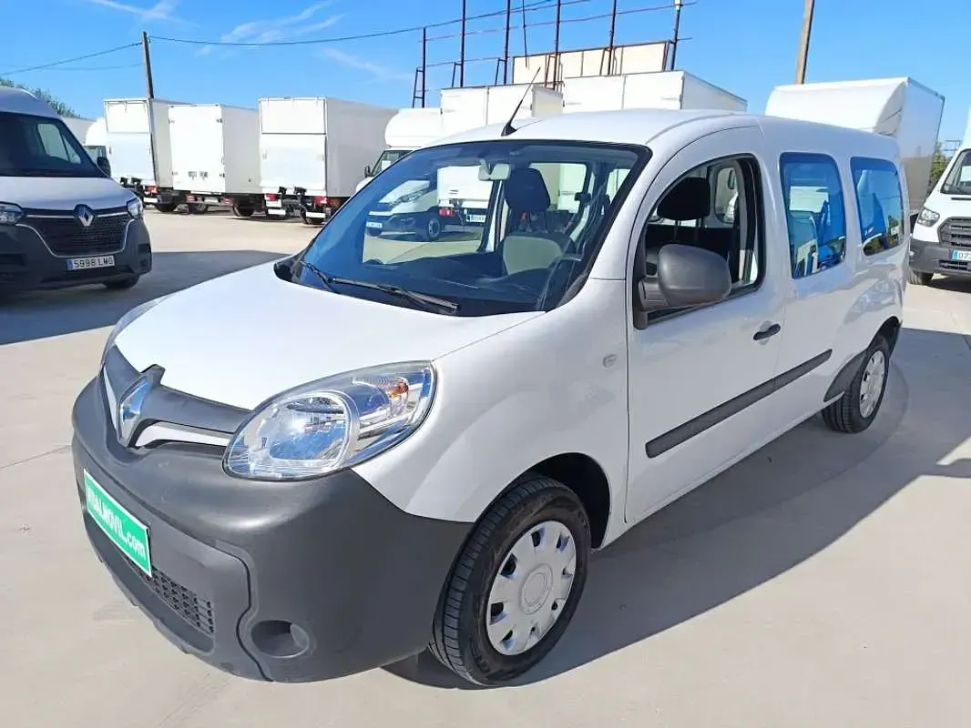 Usado Renault Kangoo 95 CV (69 kW) 2021 Blanco Monovolumen