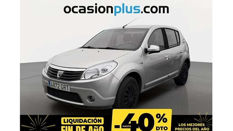 Plateado Usado 2009 Dacia Sandero Lauréate Utilitario | 3500 € (Buen precio) - Imagen 1/4