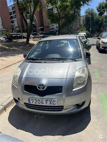 Gris / plata Usado 2007 Toyota Yaris Berlina | 4000 € (Precio justo) - Imagen 1/4