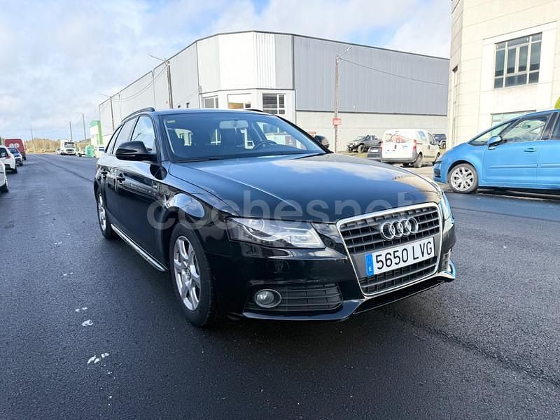 Usado Audi A4 170 CV (125 kW) 2009 Negro Familiar