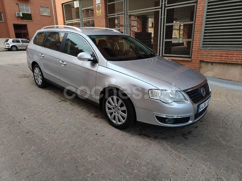 Gris / plata Usado 2009 VW Passat Advance Familiar | 3999 € (Buen precio) - Imagen 1/4