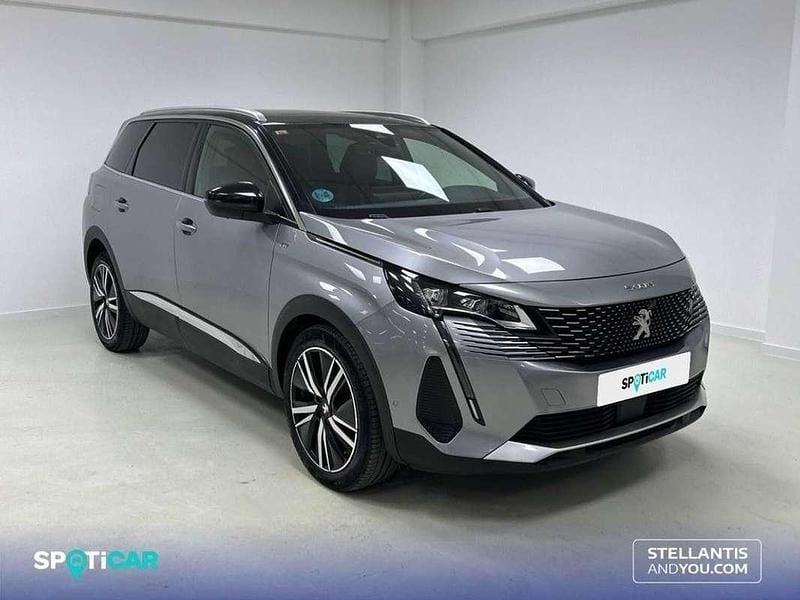 Usado Peugeot 5008 GT 182 CV (133 kW) 2021 Negro SUV