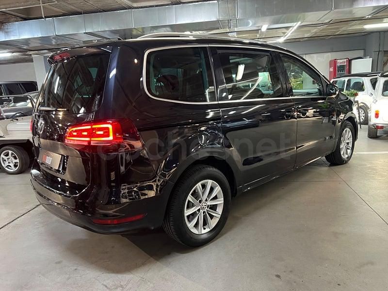 Usado VW Sharan Sportline 150 CV (110 kW) 2016 Negro Monovolumen