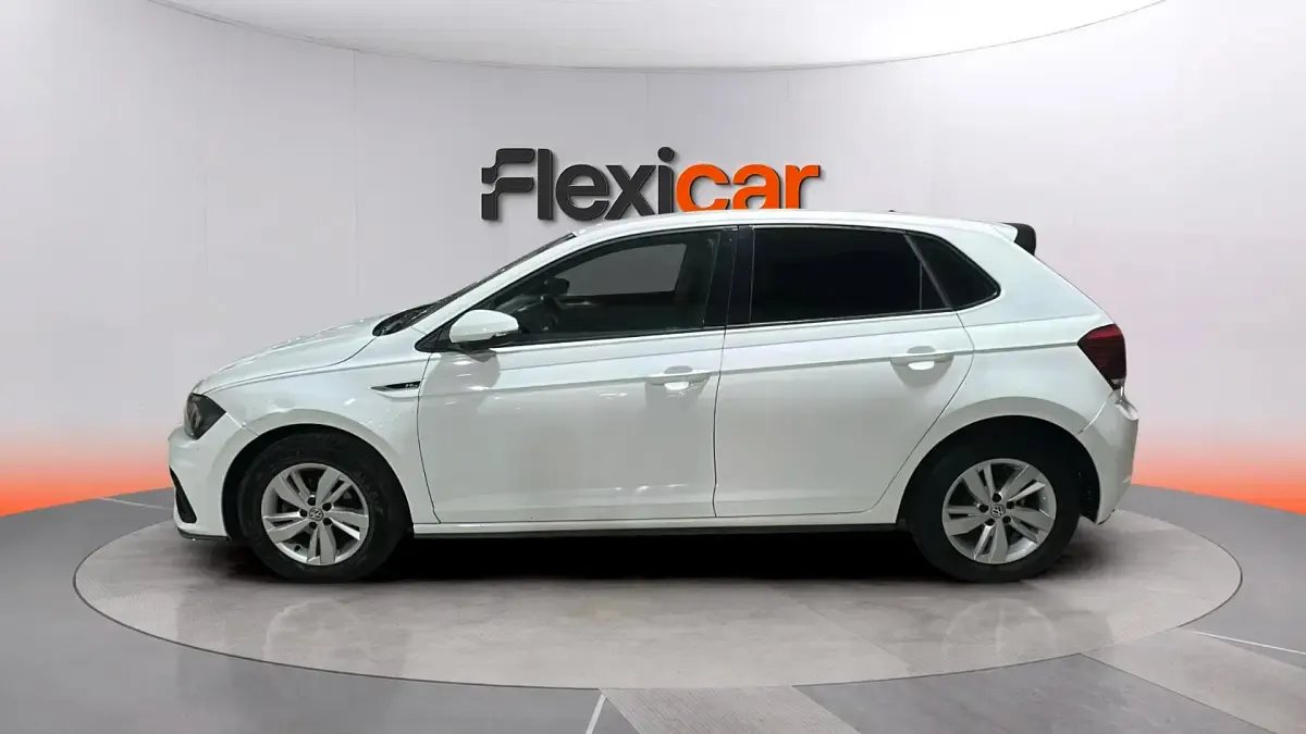 Usado VW Polo R-line 75 CV (55 kW) 2018 Blanco Utilitario