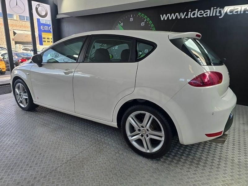 Usado Seat Leon Copa 105 CV (77 kW) 2012 Blanco Berlina