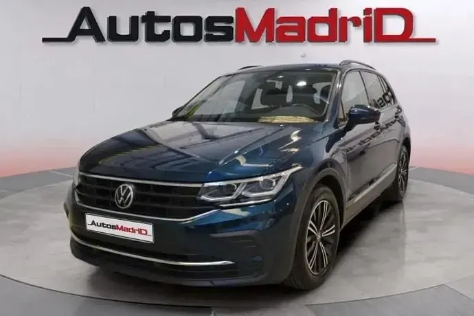 Usado VW Tiguan Life 150 CV (110 kW) 2021 Gris SUV