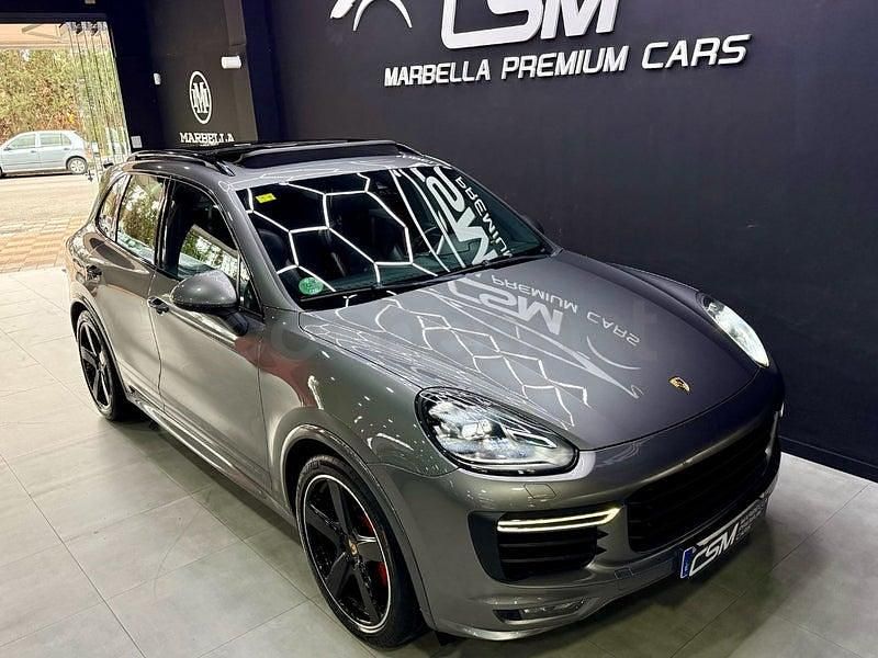 Usado Porsche Cayenne GTS 441 CV (324 kW) 2016 Gris / plata SUV