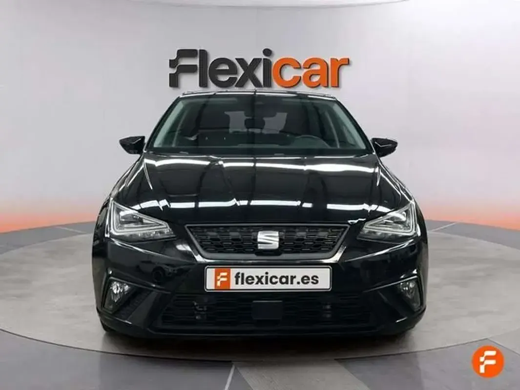 Usado Seat Ibiza Style 110 CV (80 kW) 2022 Negro Utilitario