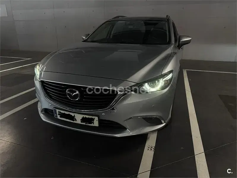 Usado Mazda 6 Luxury 150 CV (110 kW) 2015 Gris / plata Familiar