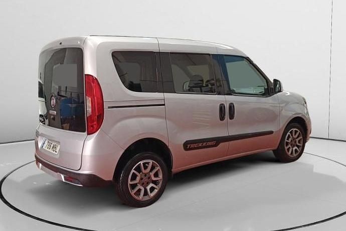 Usado Fiat Doblò Trekking 120 CV (88 kW) 2022 Monovolumen