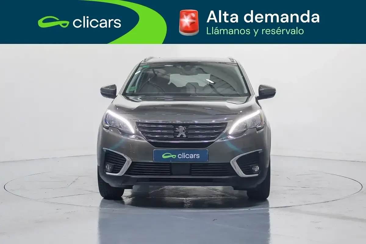 Usado Peugeot 5008 Active 130 CV (95 kW) 2019 Verde SUV