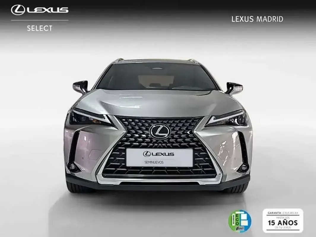 Usado Lexus UX 300h 199 CV (146 kW) 2025 Plateado SUV