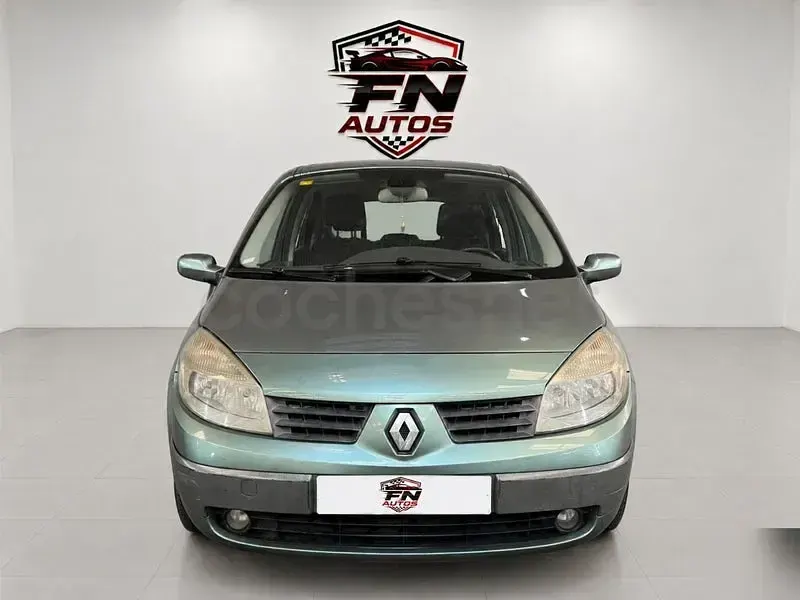 Usado Renault Scénic Privilege 120 CV (88 kW) 2004 Verde Monovolumen
