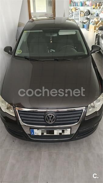 Usado VW Passat Sportline 140 CV (102 kW) 2006 Granate Berlina