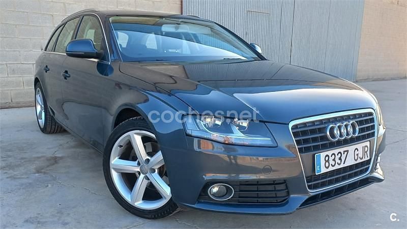 Usado Audi A4 143 CV (105 kW) 2008 Azul Familiar