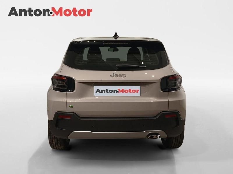 Usado Jeep Avenger Altitude 100 HP (73 kW) 2024 Cinzento SUV