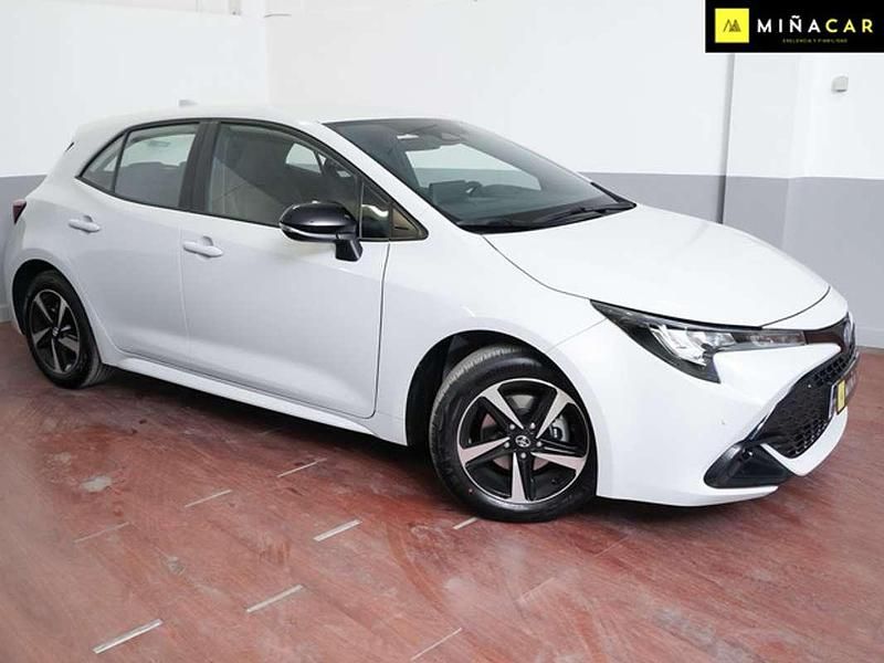 Usado Toyota Corolla Active 140 CV (102 kW) 2025 Blanco Utilitario