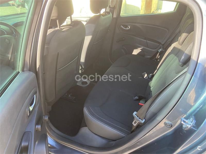 Usado Renault Clio IV LIMITED 90 CV (66 kW) 2019 Gris / plata Berlina