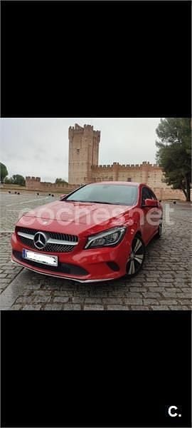 Rojo Usado 2017 Mercedes CLA200 Shooting Brake Urban Familiar | 18.600 € (Buen precio) - Imagen 1/4