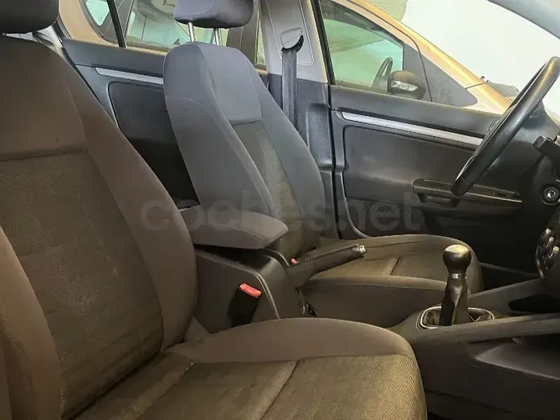 Usado VW Golf V Highline 105 CV (77 kW) 2007 Negro Berlina