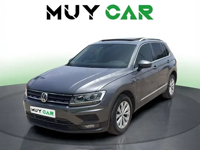 Usado VW Tiguan 150 CV (110 kW) 2018 Gris / plata SUV